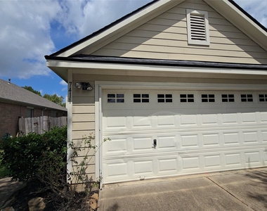 7411 Ravenswood - Photo Thumbnail 1