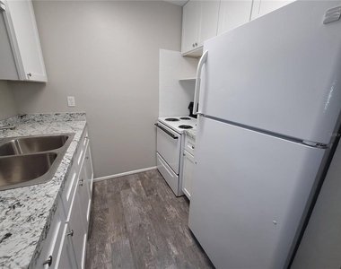 305 Jeru Boulevard - Photo Thumbnail 5