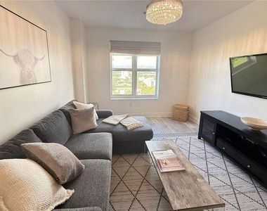 628 Cleveland Street - Photo Thumbnail 8