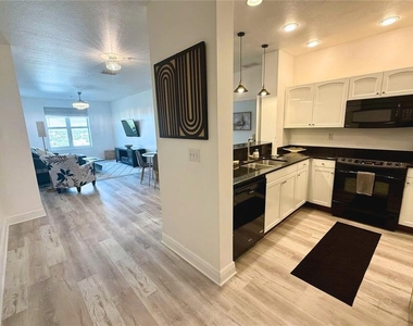 628 Cleveland Street - Photo Thumbnail 5