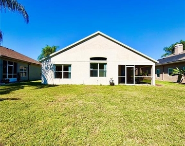 23824 Plantation Palms Boulevard - Photo Thumbnail 37