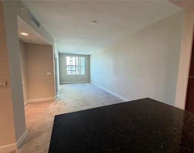 1120 E Kennedy Boulevard - Photo Thumbnail 4