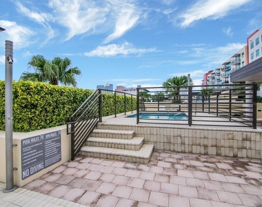 1120 E Kennedy Boulevard - Photo Thumbnail 16