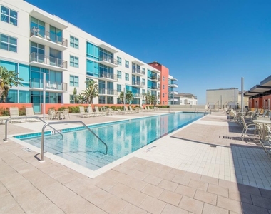 1120 E Kennedy Boulevard - Photo Thumbnail 18