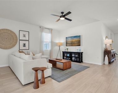 37557 Mackenzie Drive - Photo Thumbnail 4