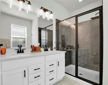 37557 Mackenzie Drive - Photo Thumbnail 16