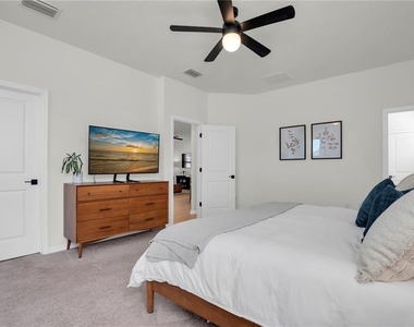 37557 Mackenzie Drive - Photo Thumbnail 15