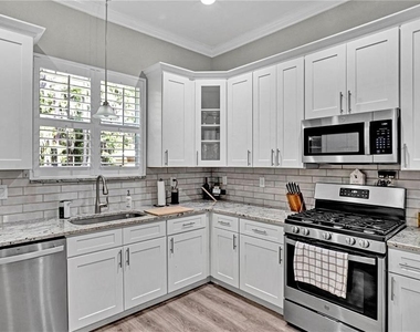 746 Grand Cypress Lane - Photo Thumbnail 6