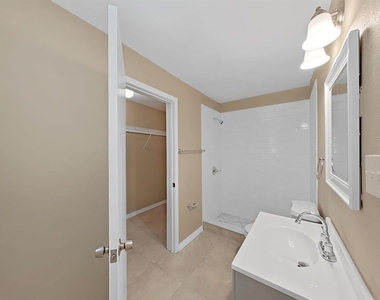 4411 Bass Street - Photo Thumbnail 33