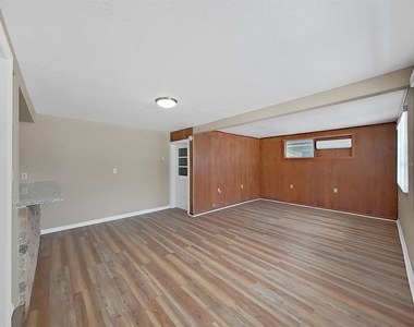4411 Bass Street - Photo Thumbnail 20