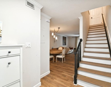506 S Oregon Avenue - Photo Thumbnail 4