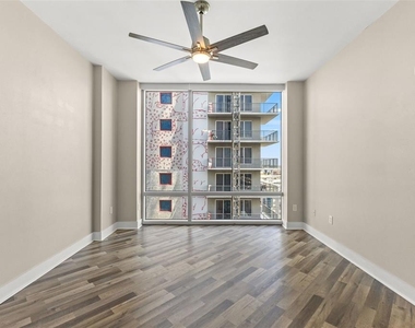 1120 E Kennedy Boulevard - Photo Thumbnail 32
