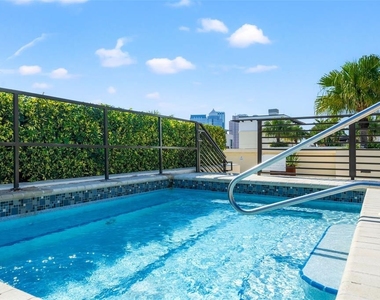 1120 E Kennedy Boulevard - Photo Thumbnail 40