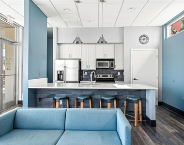 1120 E Kennedy Boulevard - Photo Thumbnail 41