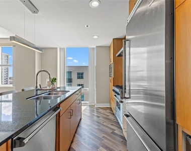 1120 E Kennedy Boulevard - Photo Thumbnail 21
