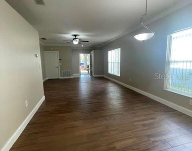 2413 Sagemont Drive - Photo Thumbnail 5
