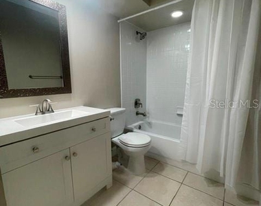 2413 Sagemont Drive - Photo Thumbnail 12