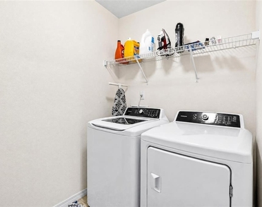 8219 Bilston Village Lane - Photo Thumbnail 22