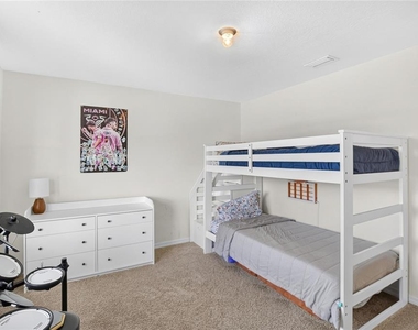 8219 Bilston Village Lane - Photo Thumbnail 15