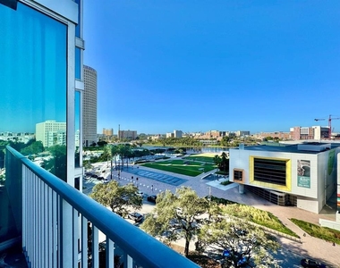 777 N Ashley Drive - Photo Thumbnail 16