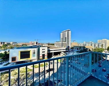 777 N Ashley Drive - Photo Thumbnail 18