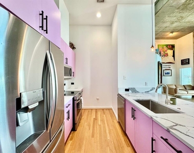 777 N Ashley Drive - Photo Thumbnail 8