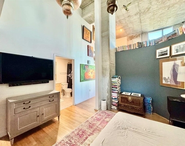 777 N Ashley Drive - Photo Thumbnail 20