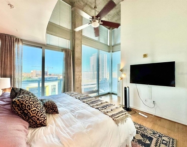 777 N Ashley Drive - Photo Thumbnail 27