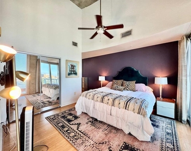 777 N Ashley Drive - Photo Thumbnail 24
