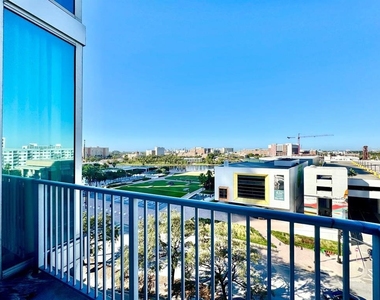 777 N Ashley Drive - Photo Thumbnail 17