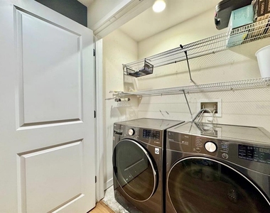 777 N Ashley Drive - Photo Thumbnail 23