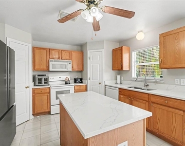 30346 Rattana Court - Photo Thumbnail 14