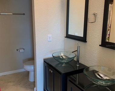 117 Camille Court - Photo Thumbnail 9