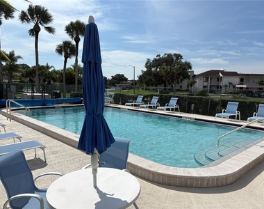 117 Camille Court - Photo Thumbnail 16