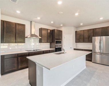 31556 Godwin Court - Photo Thumbnail 6