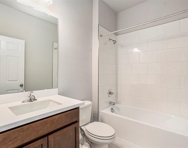 31556 Godwin Court - Photo Thumbnail 12
