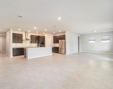 31556 Godwin Court - Photo Thumbnail 5