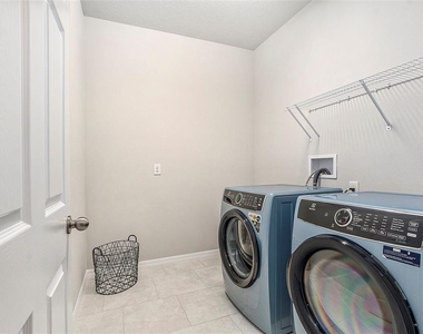 31556 Godwin Court - Photo Thumbnail 19
