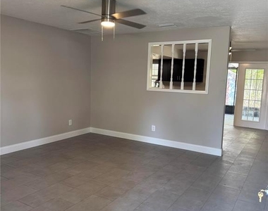 609 Avocado Drive - Photo Thumbnail 15