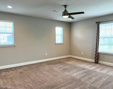 18814 Cornuta Street - Photo Thumbnail 29