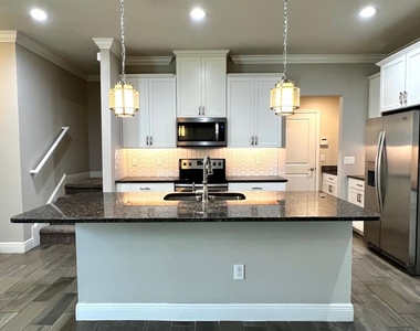 18814 Cornuta Street - Photo Thumbnail 7