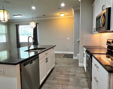 18814 Cornuta Street - Photo Thumbnail 8