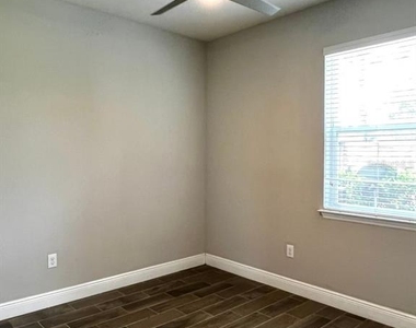18814 Cornuta Street - Photo Thumbnail 16