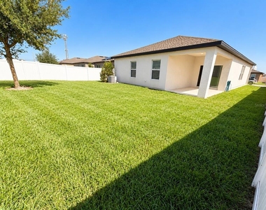 764 Orchid Grove Boulevard - Photo Thumbnail 16