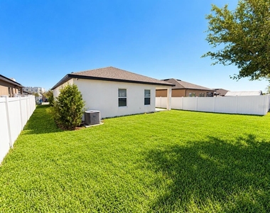 764 Orchid Grove Boulevard - Photo Thumbnail 17