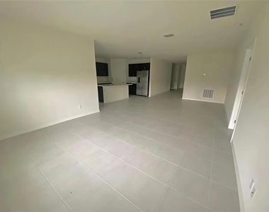 3992 Fescue Street - Photo Thumbnail 3