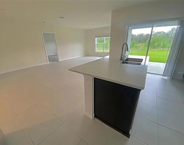 3992 Fescue Street - Photo Thumbnail 7