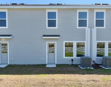 836 Lynx Street - Photo Thumbnail 12