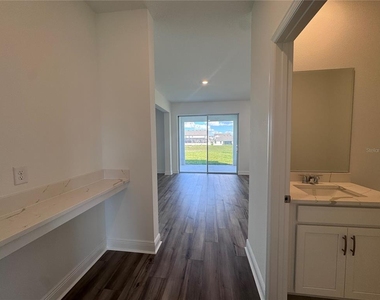367 Lemongrass Road - Photo Thumbnail 3