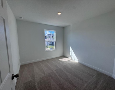 367 Lemongrass Road - Photo Thumbnail 23